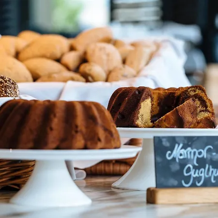 One Salzburg-mirabell Зальцбург