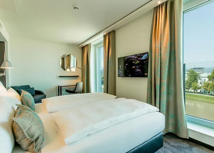 One Salzburg-mirabell Solnohrad