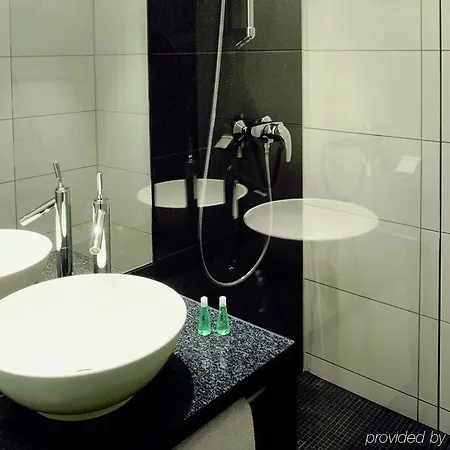 One Salzburg-mirabell Solnohrad