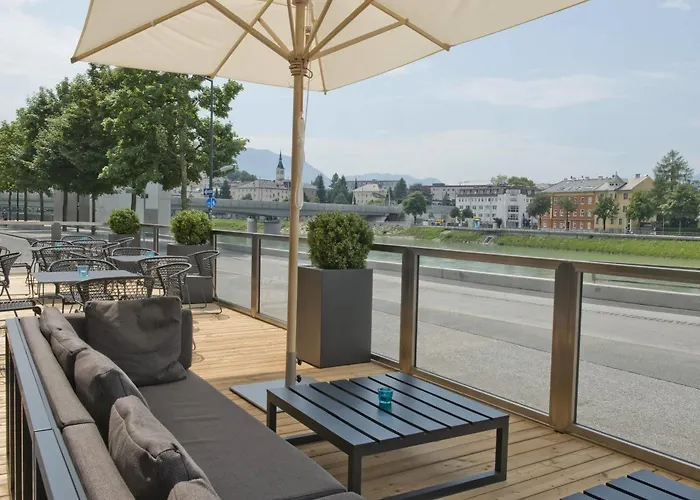 One Salzburg-mirabell Solnohrad